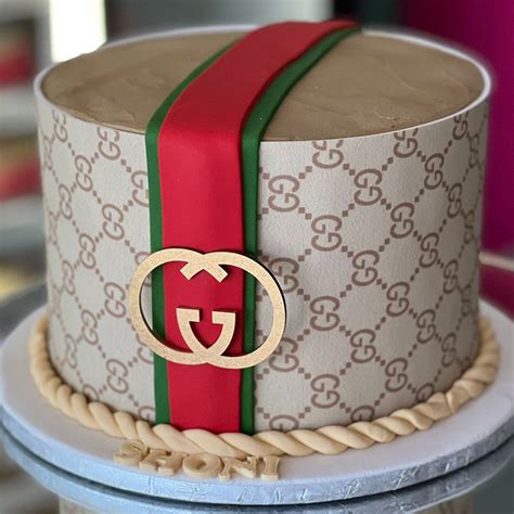 gucci birthday cakes for women